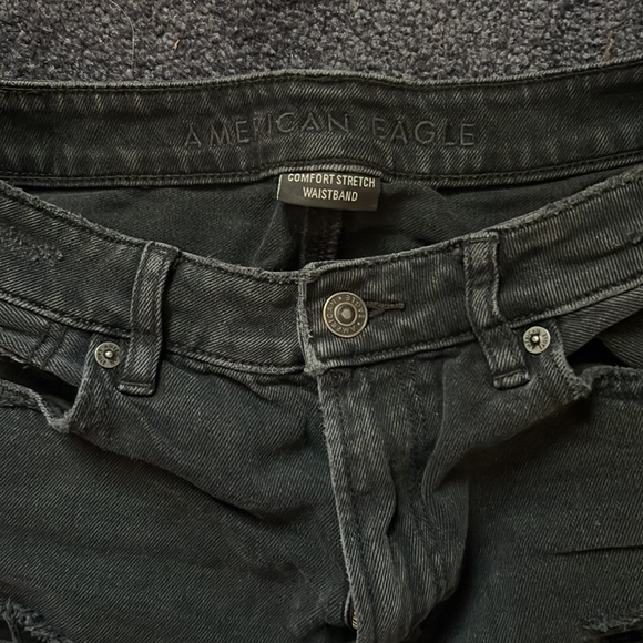 American Eagle Mid-rise Black Ripped Jeans - Picture 2 of 3